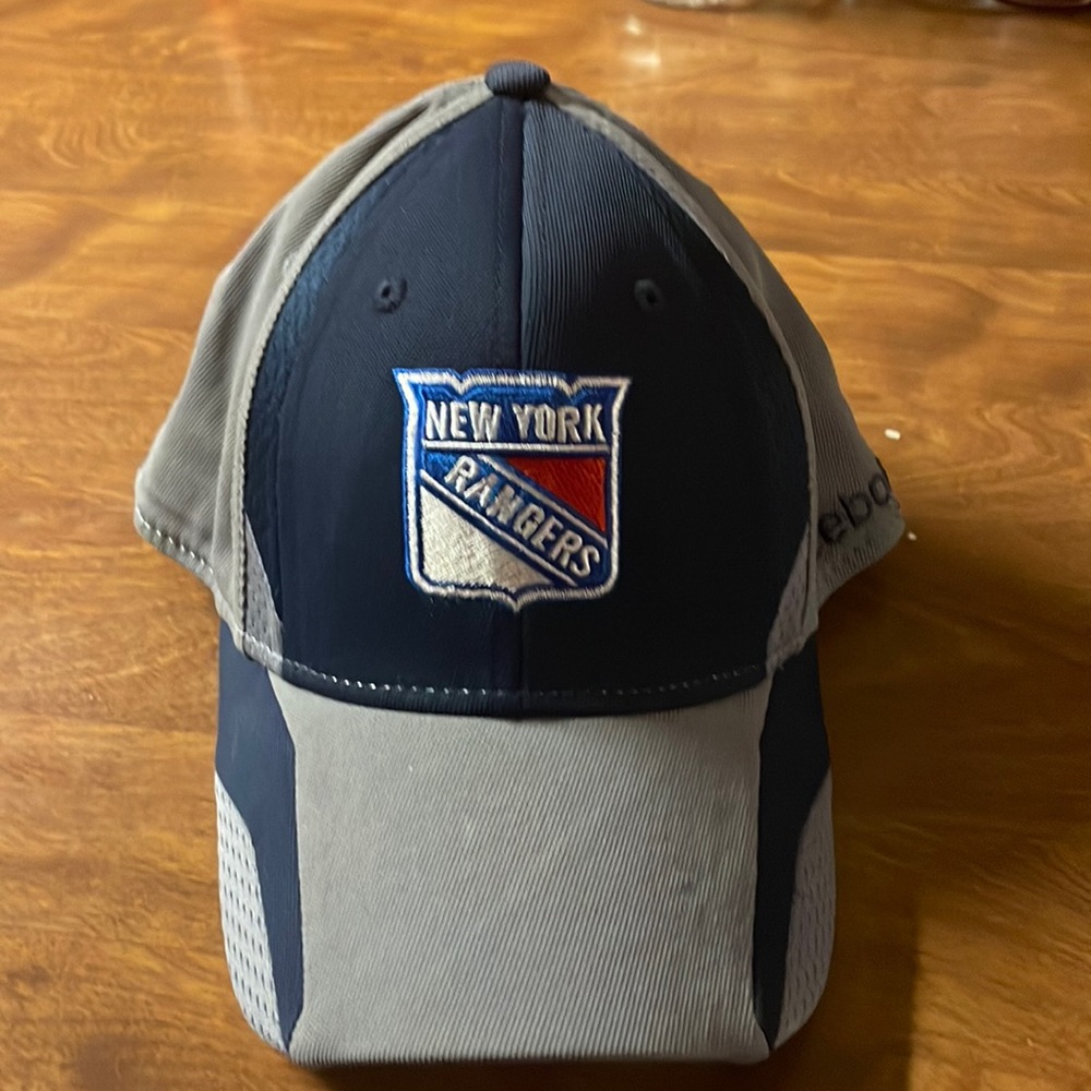 NWOT NY RANGERS STRETCH FITTED CAP SMALL